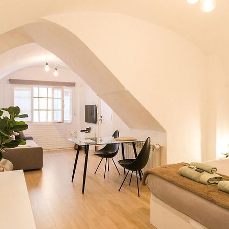 Casa Besalu Estudio En El Centro Del Pueblo Екстер'єр фото