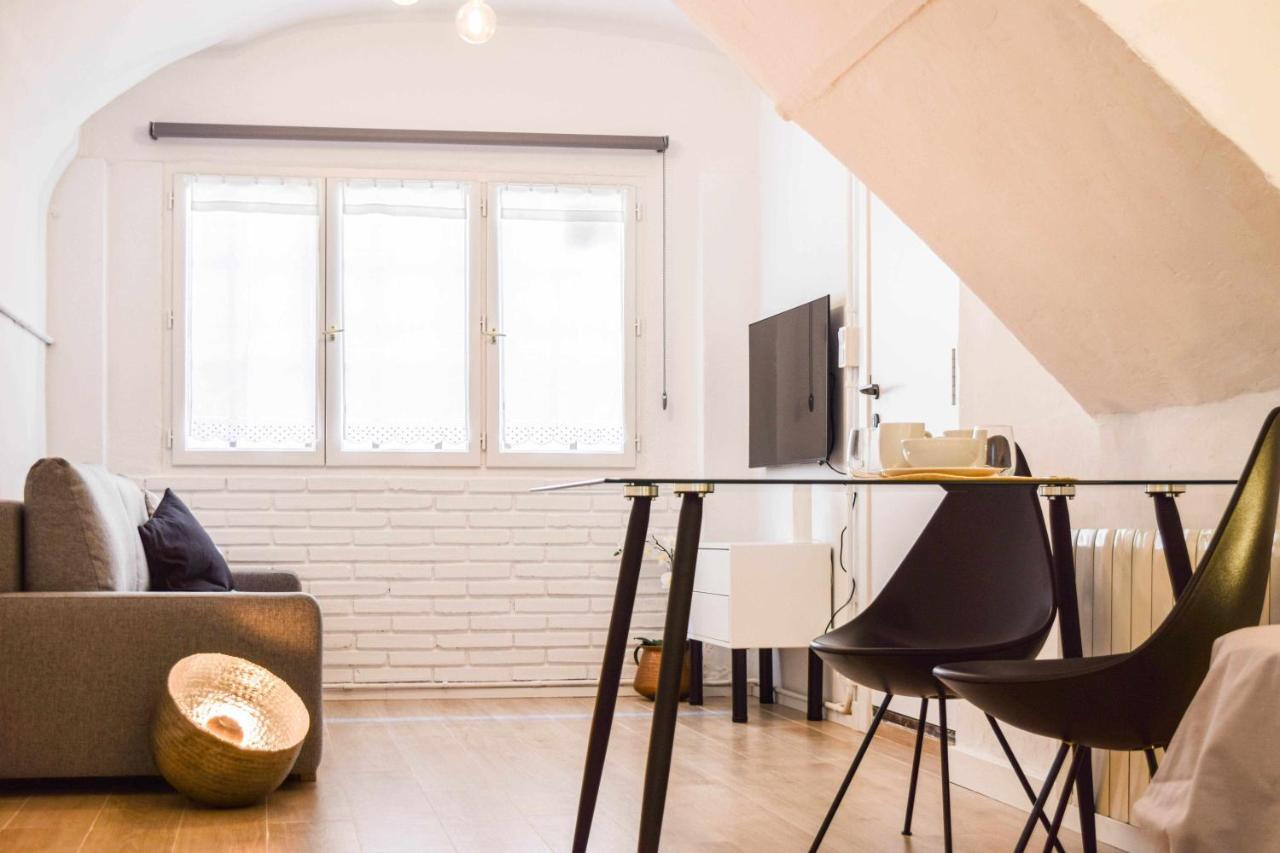 Casa Besalu Estudio En El Centro Del Pueblo Екстер'єр фото