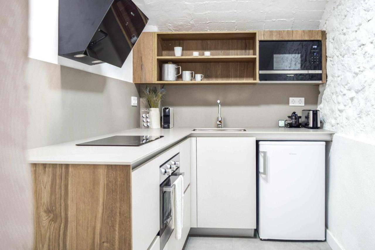 Casa Besalu Estudio En El Centro Del Pueblo Екстер'єр фото
