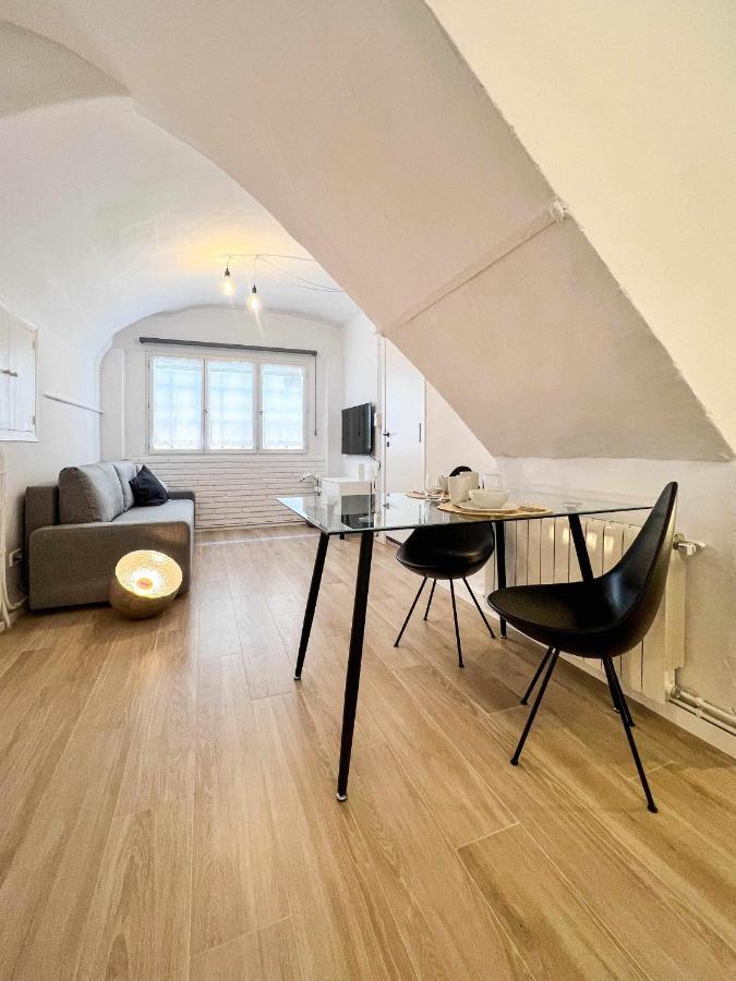 Casa Besalu Estudio En El Centro Del Pueblo Екстер'єр фото
