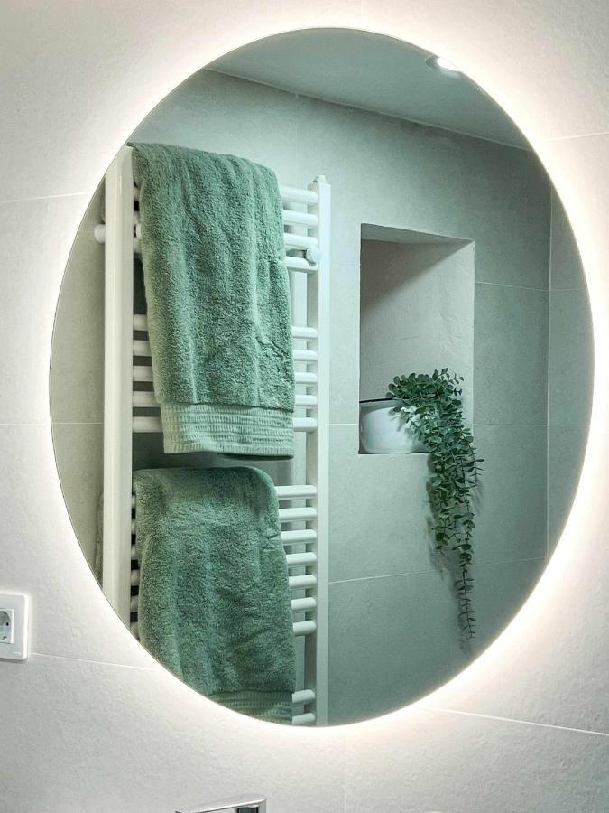 Casa Besalu Estudio En El Centro Del Pueblo Екстер'єр фото