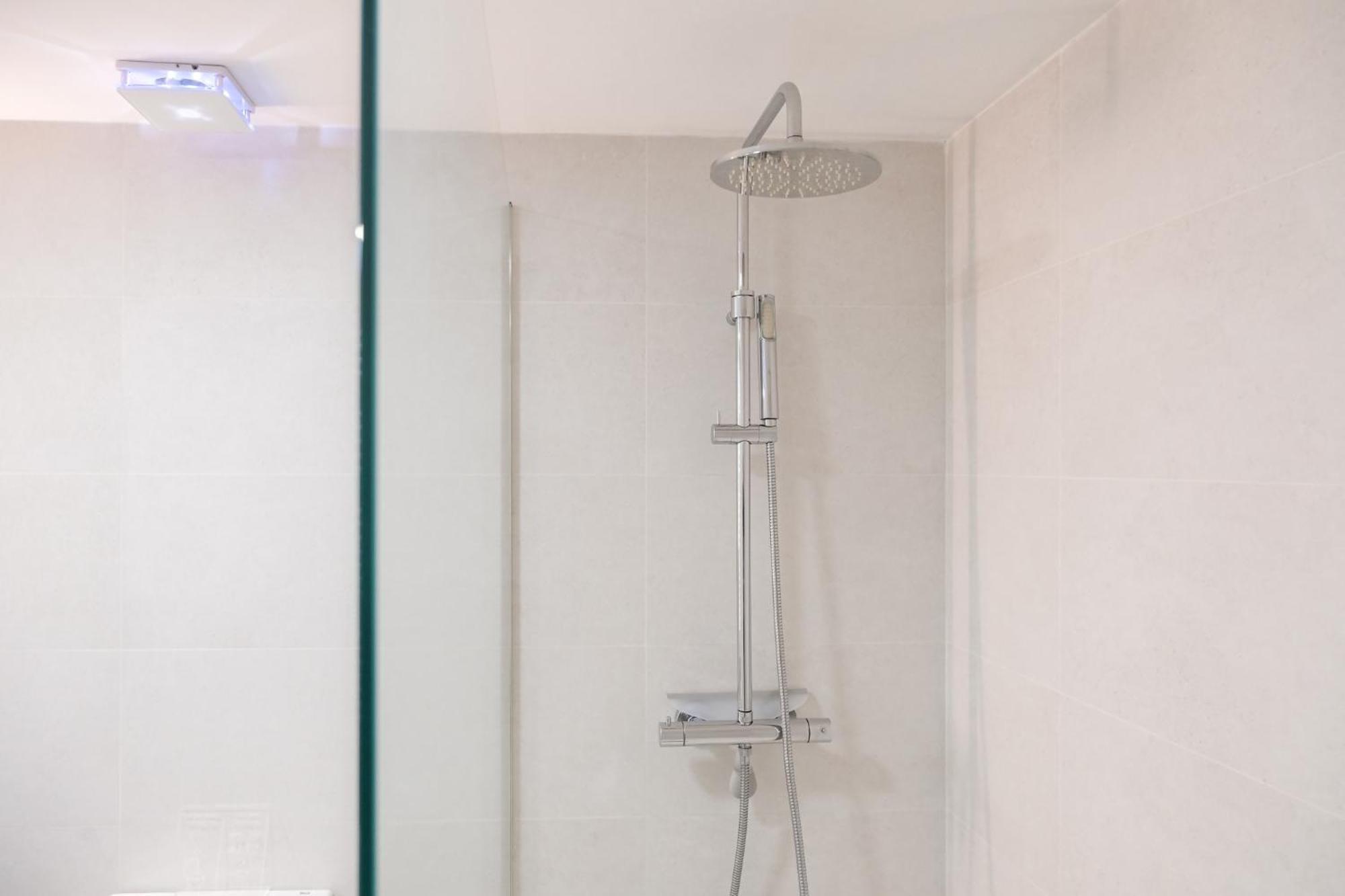 Casa Besalu Estudio En El Centro Del Pueblo Екстер'єр фото