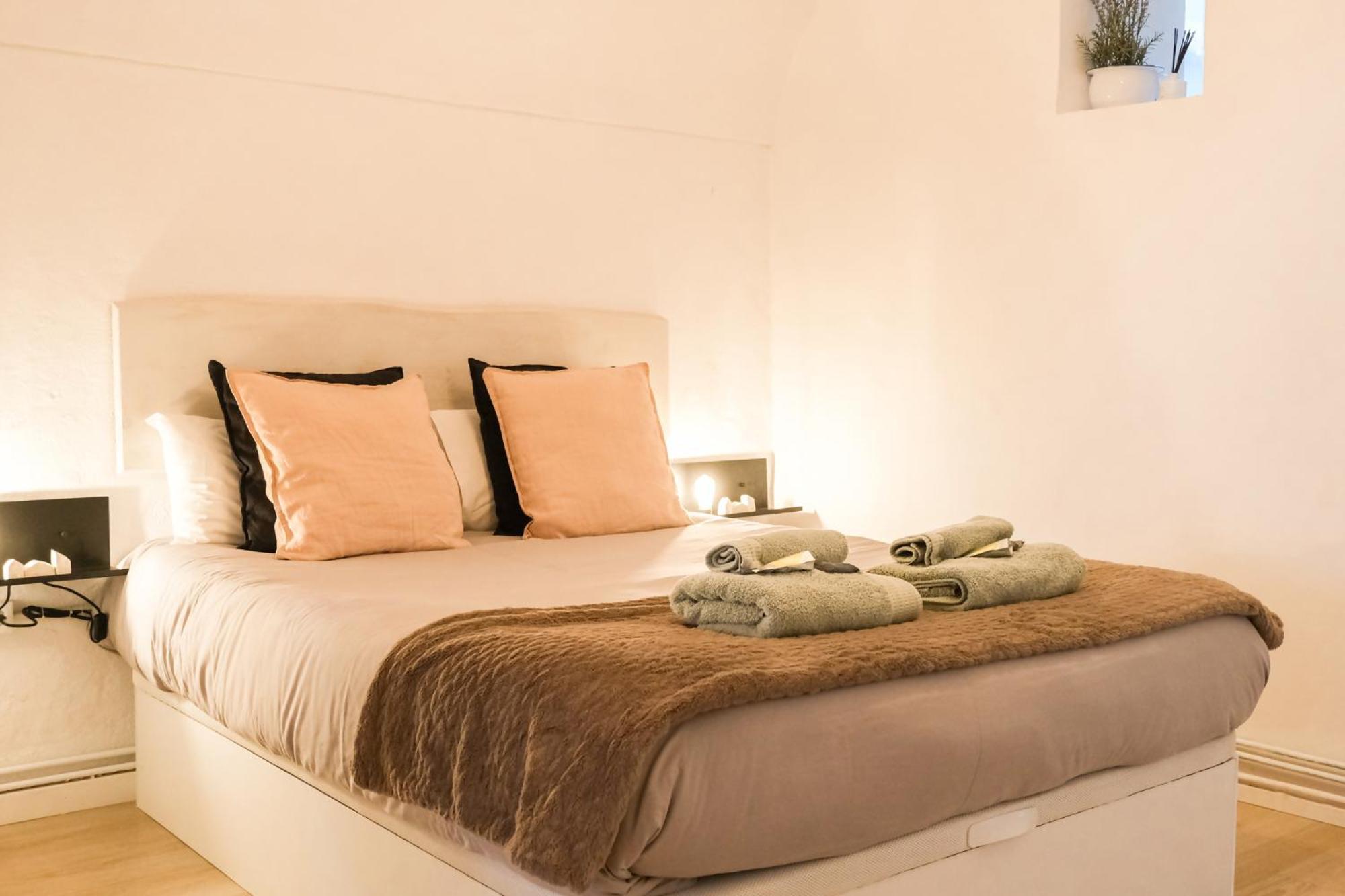 Casa Besalu Estudio En El Centro Del Pueblo Екстер'єр фото